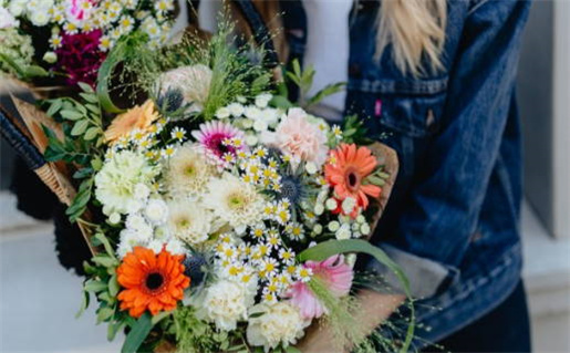 姓名生辰八字免费算命揭秘运势财富人生指导