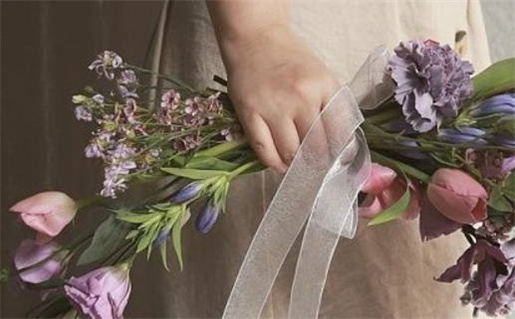 女孩子命硬有什么表现_女人命硬是好事还是坏事