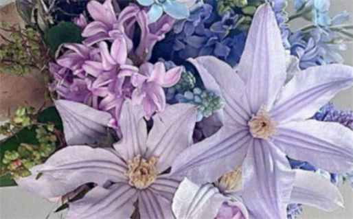 今日2027年08月08日举办婚礼老黄历不推荐吗,农历二〇二七年七月初七结婚日子