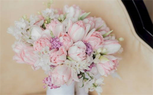 今日农历二〇三四年九月初九黄历办理结婚证不推荐吗,领证吉日