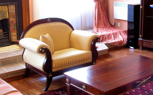 2027年02月21日乔迁黄历查询