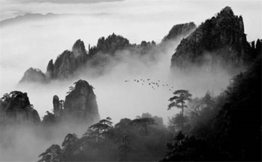 2027年12月18日乔迁黄历查询