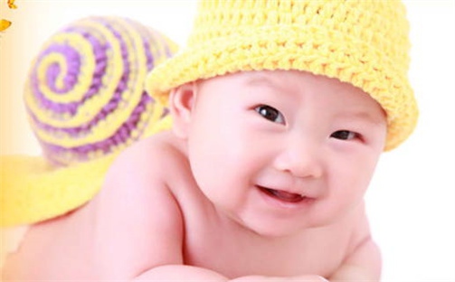 八字五行与何姓：2026年04月13日出生女宝宝的理想名字分析