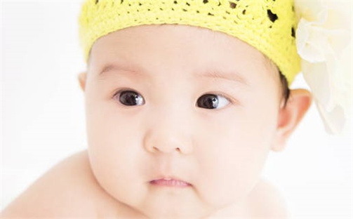 周姓女孩子取名