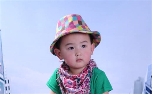 八字五行与李姓：2026年07月08日出生男宝宝的理想名字分析