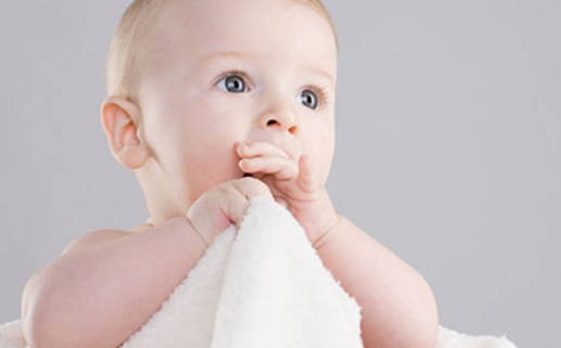 何姓男孩子取名