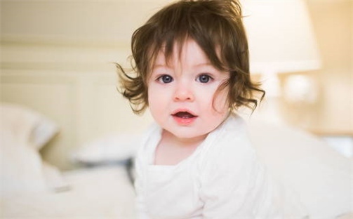 如何给2026年07月12日出生的朱姓女宝宝起个好名字？专业分析与建议