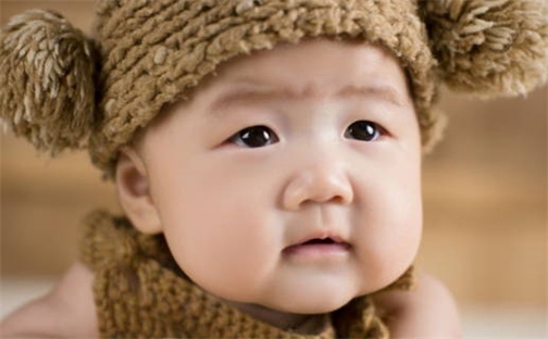 吴姓女孩起名指南：精致典雅名字大全(412个)