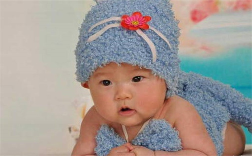 李姓2026年06月13日出生的男孩子取什么名字好？八字五行取名分析